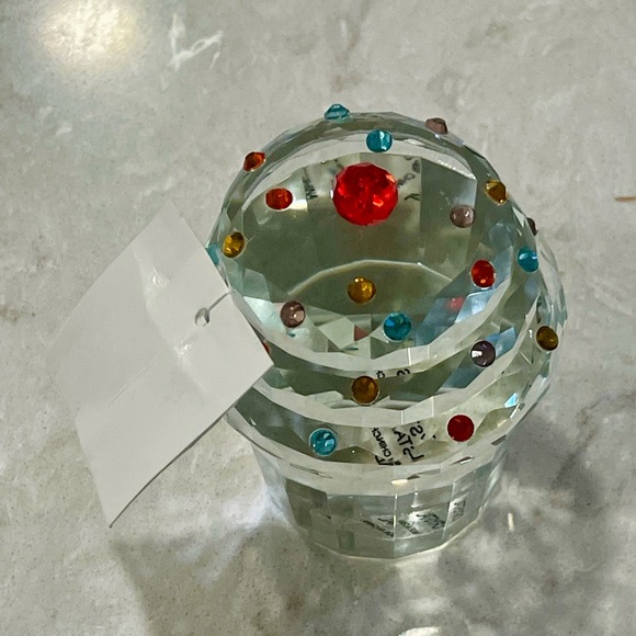 Crystal cupcake, clear glass beautifully decorated, unique keepsake gift! - Picture 2 of 5